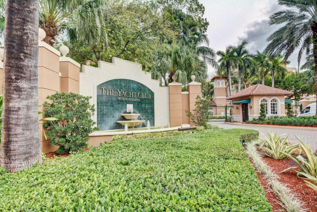 Renovated 2/2 Unit At Yacht Club/aventura Apartment